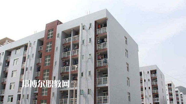 重慶黔江區(qū)民族職業(yè)教育中心2022年報名條件、招生要求、招生對象