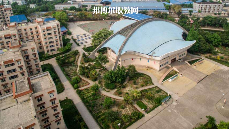 成都中醫(yī)藥大學(xué)附院針灸學(xué)校龍泉校區(qū)2022年學(xué)費、收費多少