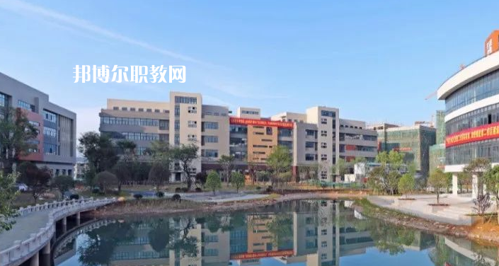黔東南技師學(xué)院2022年報(bào)名條件、招生要求、招生對(duì)象