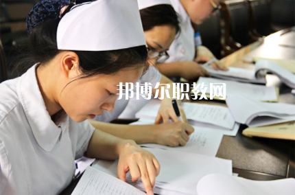 南京2022年衛(wèi)校好點的大專學校
