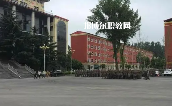 河南工業(yè)和信息化高級(jí)技工學(xué)校2022年報(bào)名條件、招生要求、招生對(duì)象