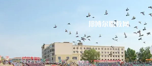 黑龍江省鶴崗衛(wèi)生學(xué)校2022年報(bào)名條件、招生要求、招生對(duì)象