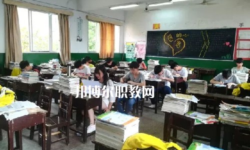 湘潭縣就業(yè)職業(yè)技術(shù)學(xué)校2022年報(bào)名條件、招生要求、招生對象