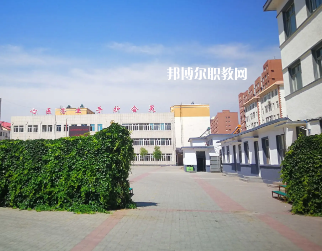 赤峰衛(wèi)生學(xué)校2022年報(bào)名條件、招生要求、招生對(duì)象