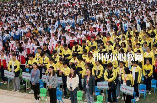 湖南醫(yī)藥職業(yè)中等專業(yè)學校2022年報名條件、招生要求、招生對象
