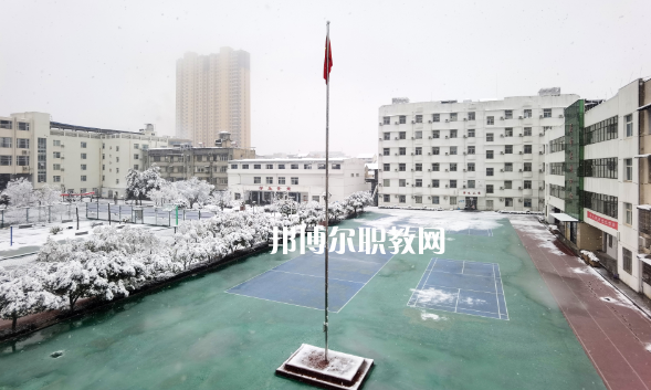 武漢第二衛(wèi)生學(xué)校2022年報名條件、招生要求、招生對象