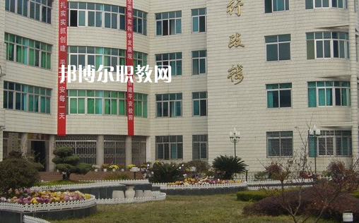 麻城工業(yè)學(xué)校2022年報(bào)名條件、招生要求、招生對(duì)象