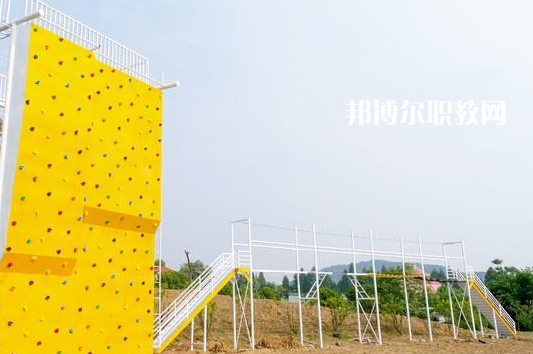 武漢華中藝術(shù)學(xué)校2022年報(bào)名條件、招生要求、招生對象