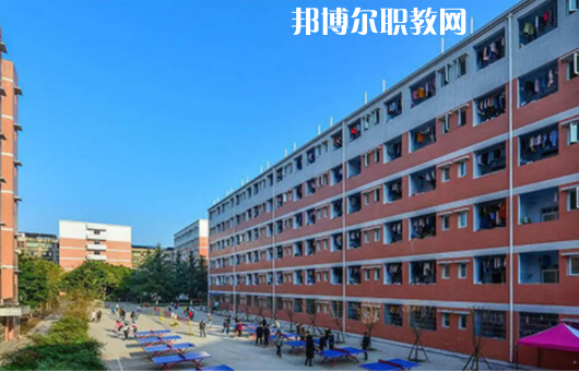 四川育英醫(yī)養(yǎng)科技技工學(xué)校2022年怎么樣、好不好