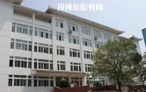 恩施衛(wèi)生學(xué)校2022年報(bào)名條件、招生要求、招生對象
