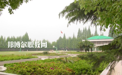 孝感高級(jí)技工學(xué)校2022年報(bào)名條件、招生要求、招生對(duì)象