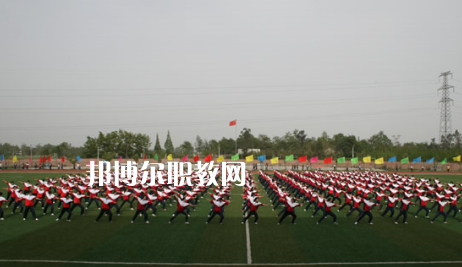 武漢衛(wèi)生學(xué)校2022年報名條件、招生要求、招生對象