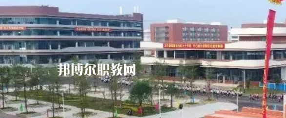 廣西醫(yī)科大學附設玉林衛(wèi)生學校2022年報名條件、招生要求、招生對象