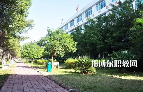華中信息商務(wù)技工學(xué)校2022年怎么樣、好不好
