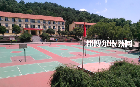 武漢東湖光電學(xué)校2022年報名條件、招生要求、招生對象