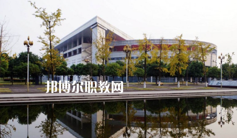 武漢供銷商業(yè)學(xué)校2022年報(bào)名條件、招生要求、招生對(duì)象