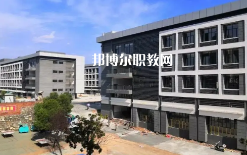 鄖西職業(yè)技術(shù)學(xué)校2022年報(bào)名條件、招生要求、招生對(duì)象