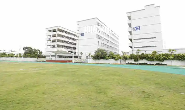 湖南醫(yī)藥衛(wèi)校2022年報(bào)名條件、招生要求、招生對(duì)象