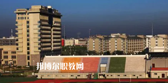 安徽高職?？圃盒Ｅ琶?6強(qiáng)
