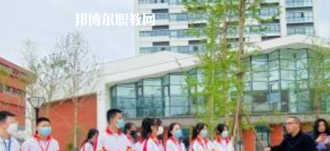 成都職業(yè)技術(shù)學(xué)校2023年報(bào)名條件、招生要求、招生對(duì)象