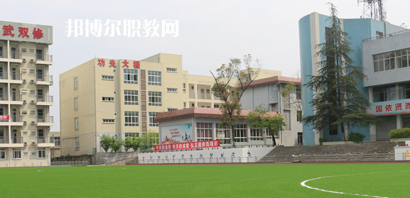 德陽(yáng)弘正科技職業(yè)學(xué)校2023年學(xué)費(fèi)、收費(fèi)多少