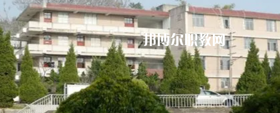 內(nèi)江市市中區(qū)科特電腦職業(yè)技術(shù)學(xué)校2023年學(xué)費(fèi)、收費(fèi)多少