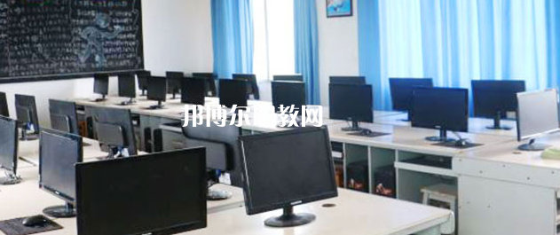 眉山市華興技工學(xué)校地址在哪里，哪個(gè)地區(qū)，哪個(gè)城市?