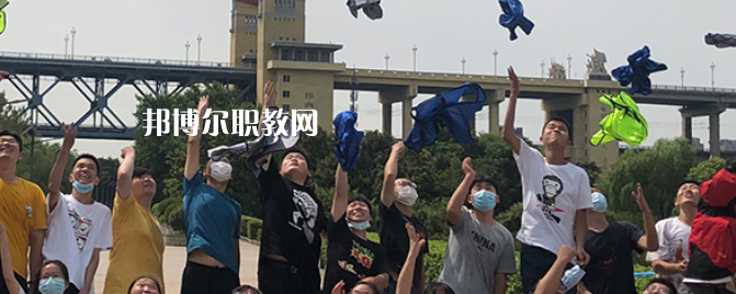 2023南京市公用事業(yè)技工學(xué)校招生計(jì)劃 招生人數(shù)是多少(附要求、條件、對(duì)象)