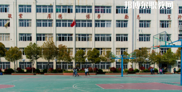 南京工業(yè)技術(shù)學校地址在哪里，哪個地區(qū)，哪個城市?
