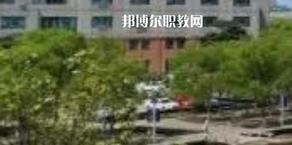 江蘇省常熟中等專業(yè)學(xué)校地址在哪里，哪個地區(qū)，哪個城市?