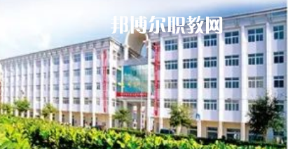 南通市通州區(qū)建筑職工中等專業(yè)學(xué)校地址在哪里，哪個(gè)地區(qū)，哪個(gè)城市?