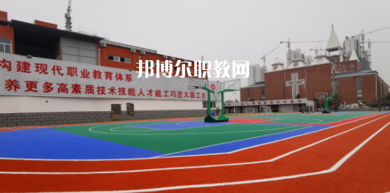 淮安市淮航技工學校地址在哪里，哪個地區(qū)，哪個城市?