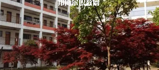 江蘇省寶應中等專業(yè)學校地址在哪里，哪個地區(qū)，哪個城市?
