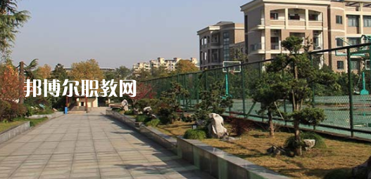 杭州市城西中學職高部地址在哪里，哪個地區(qū)，哪個城市?