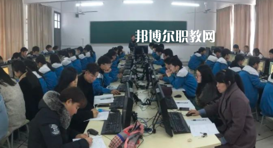 衢州市翔宇中等專業(yè)學(xué)校地址在哪里，哪個地區(qū)，哪個城市?