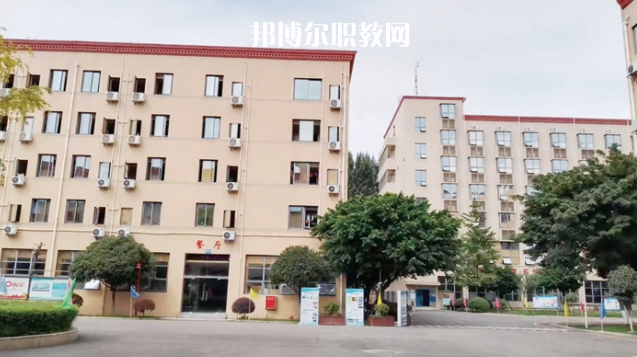 四川科華高級技工學校醫(yī)藥衛(wèi)生類對口高考班地址在哪里，哪個地區(qū)，哪個城市?