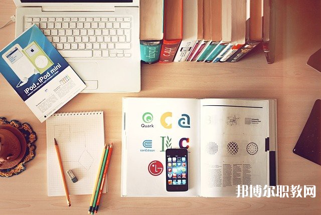 云南省旅游學(xué)校有哪些招生專(zhuān)業(yè)（2023年）