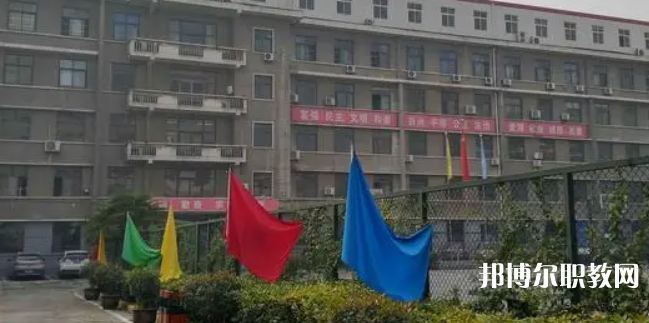 西安市技工學(xué)校地址，乘車路線