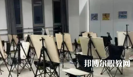 秦皇島市藝新舞蹈學(xué)校地址，乘車路線