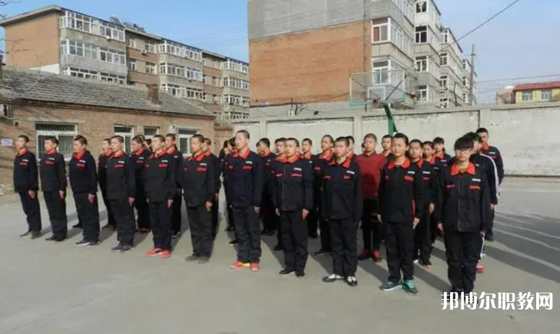 張家口靚典中等職業(yè)學校地址，乘車路線