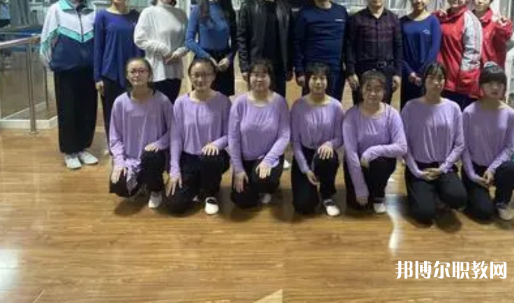 張家口瑤華希望中等專(zhuān)業(yè)學(xué)校怎么樣、好不好