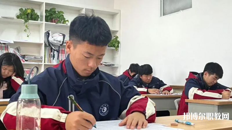 2023鄭州創(chuàng)新科技中等專業(yè)學(xué)校招生計(jì)劃 招生人數(shù)是多少(附要求、條件、對(duì)象)