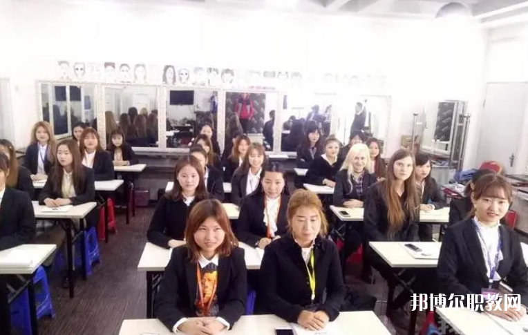 周口市世紀美容美發(fā)中等專業(yè)學(xué)校網(wǎng)站網(wǎng)址主頁