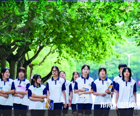 重慶2024年讀中專學(xué)?？刹豢梢钥即髮W(xué)