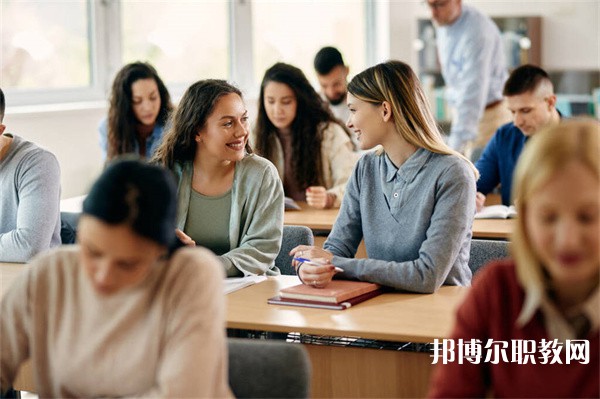 廣東哪里的中專學校能讀藝術(shù)設(shè)計專業(yè)