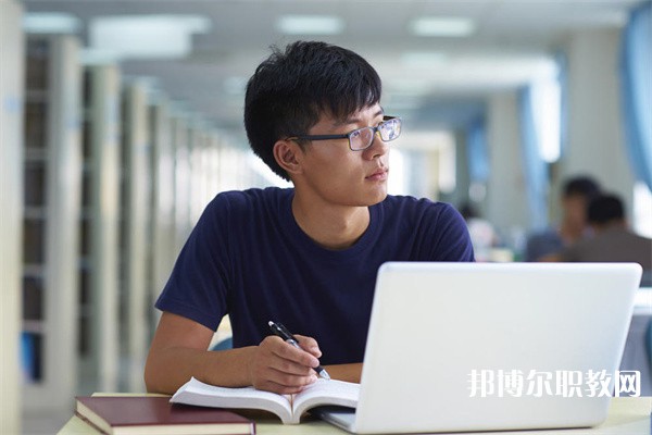 廣東哪里的中專學校能讀工業(yè)設(shè)計專業(yè)