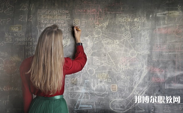 廣東哪里的中職學校能讀計算機應用（室內設計方向）專業(yè)