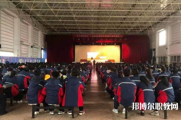 河曲縣巡鎮(zhèn)中學(xué)(職教班)怎么樣、好不好