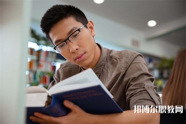 四川哪里的職業(yè)中學能讀前廳服務(wù)與管理專業(yè)