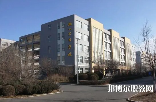 2024鞍山衛(wèi)生學(xué)校招生計(jì)劃 招生人數(shù)是多少(附要求、條件、對(duì)象)